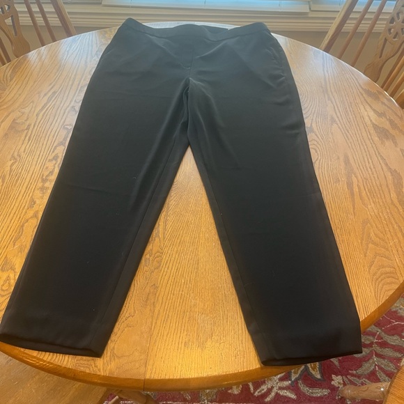 LAST CALL NWT Chico’s Pants 3T / XL 16 Tall Black Tapered Pull On Dress Pants - Picture 1 of 11